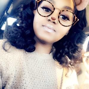 Meet your Posher, Brittney